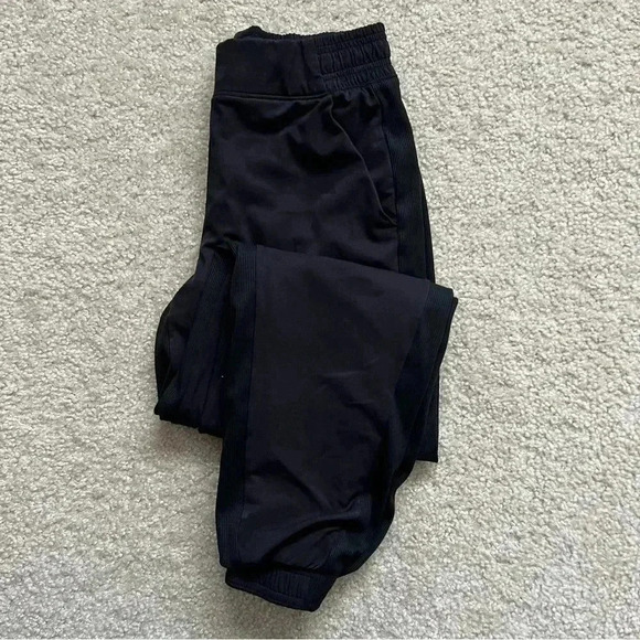 ATHLETA Brooklyn Lined Camo Jogger Pant Black Size 0 #985549 $99 Active Outdoor - Picture 1 of 16